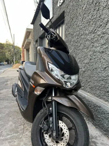 Yamaha fluo sem juros 