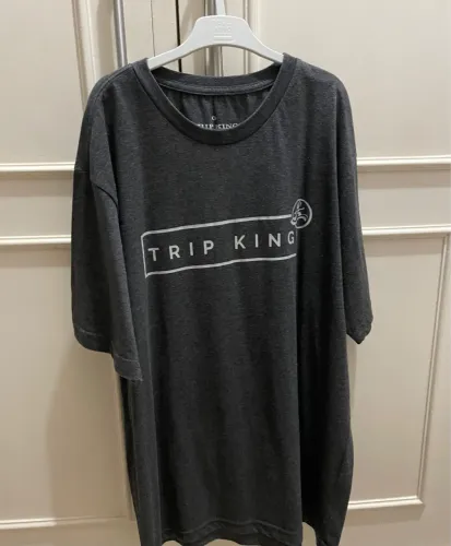 Camiseta Trip King Cinza