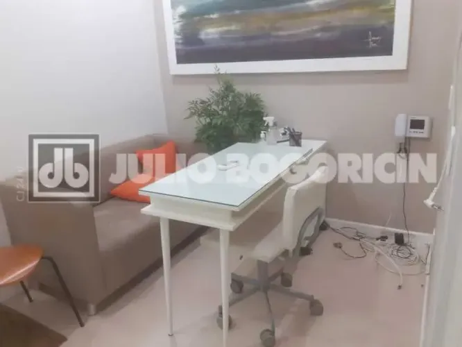 Sala : / Comercial / Catete