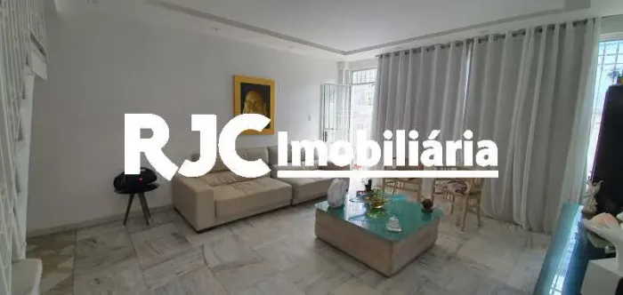 Casa para venda possui 238 metros quadrados com 5 quartos em Tijuca - Rio de Janeiro - RJ