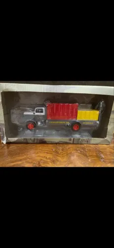 Caminha de ferro em miniatura colecionável