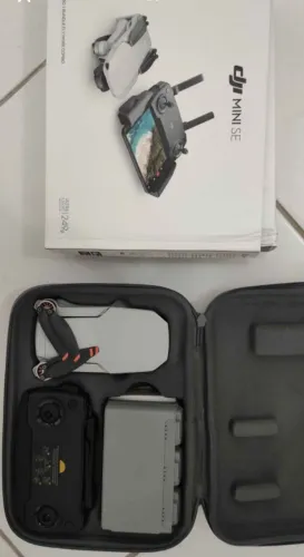 DJI Mini SE - Fly More Combo