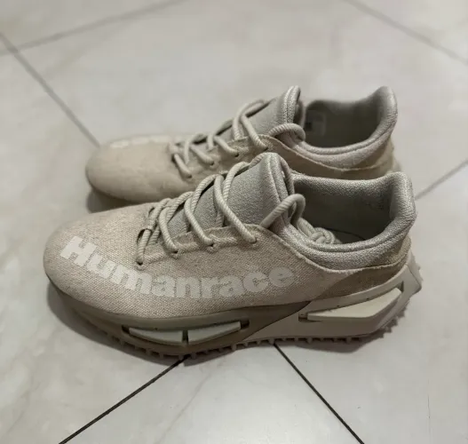 Adidas Humanrace Tam. 39