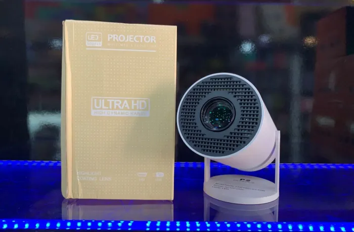 Projetor HY300 4k 150polegadas entrada HDMI e USB