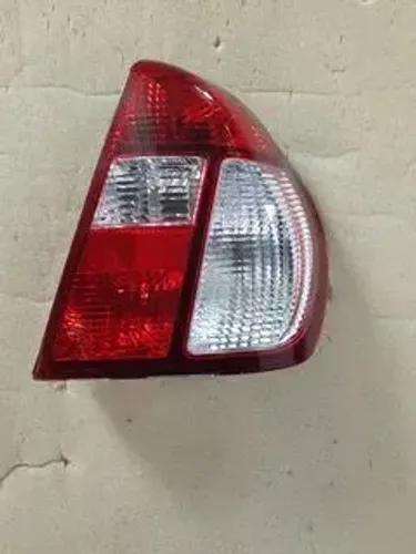 Lanterna traseira direita Clio sedan 2003/07