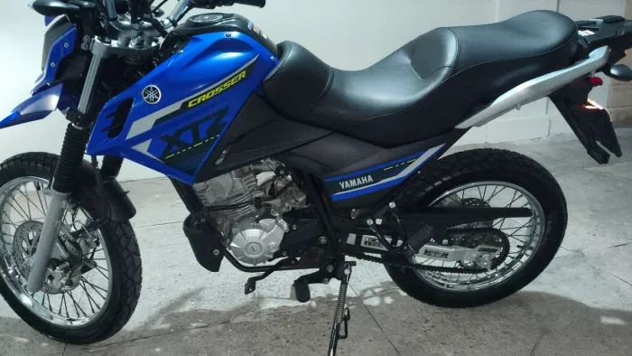 Crosser z sem detalhes