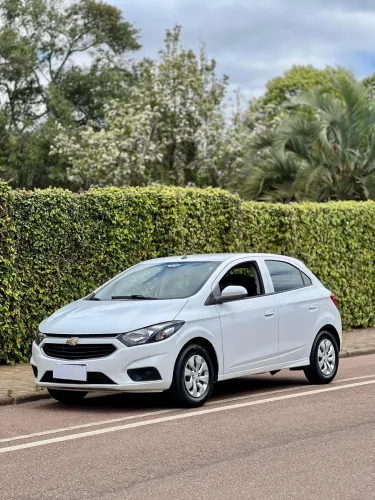 Chevrolet Onix Hatch LT 1.0 8V Flex Mec. 4P 2018