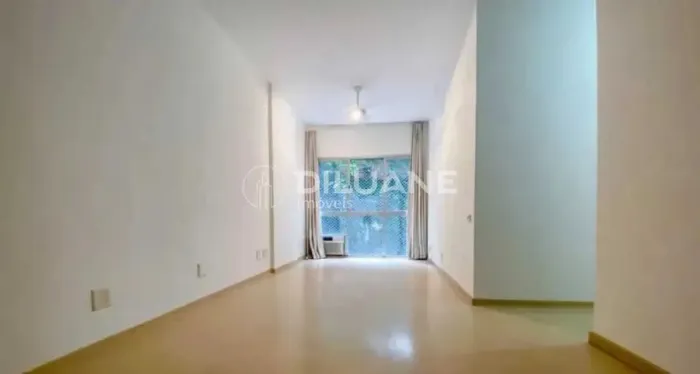 Apartamento - Padrão / Residencial / Glória