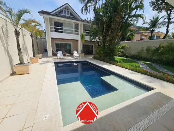 Linda casa e aconchegante condominio maramar.