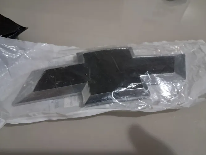 Símbolo Chevrolet onix porta malas 45.00