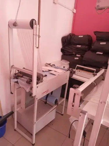 Maquina Automática de Fabricar Fraldas descartáveis e tapetes pets Compacta Print