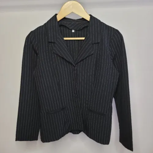Blazer feminino risca de giz - Tamanho P