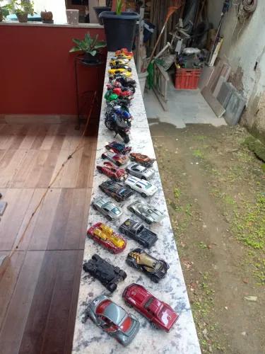Coleção de Carrinhos marcas variadas!!!