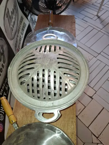 Fogareiro portátil a carvão 