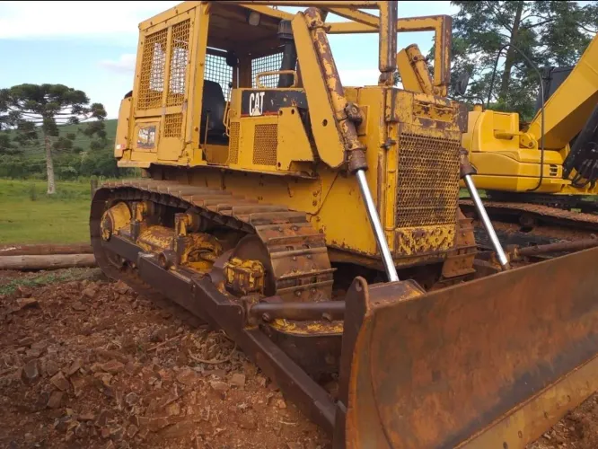 Trator de esteira D6