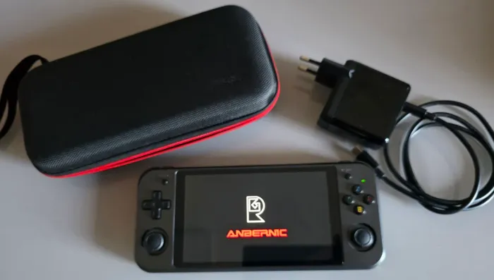 Anbernic RG552 80GB - Tela 5.36" IPS (Android/Linux) - Pronta Entrega