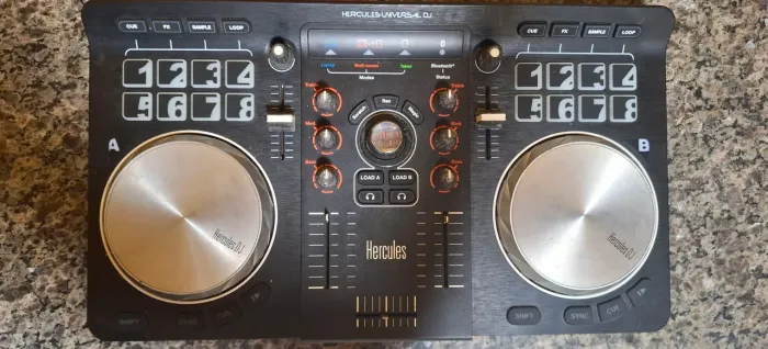 CONTROLADORA DDJ HERCULES UNIVERSAL DJ
