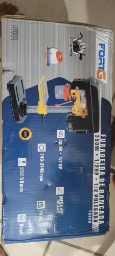 Furadeira de bancada na caixa 