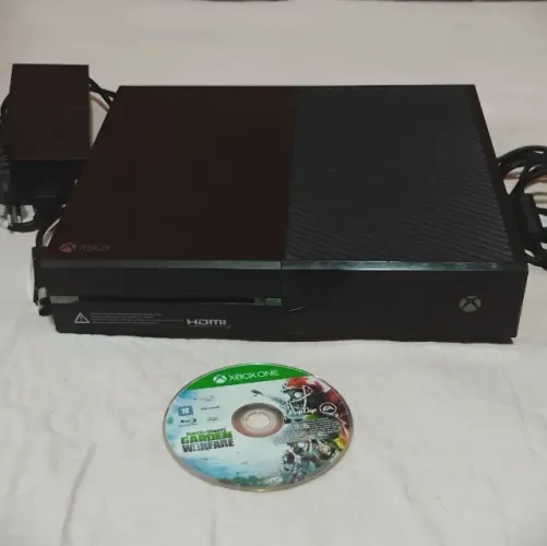 Xbox One 350GB + Jogos Instalados