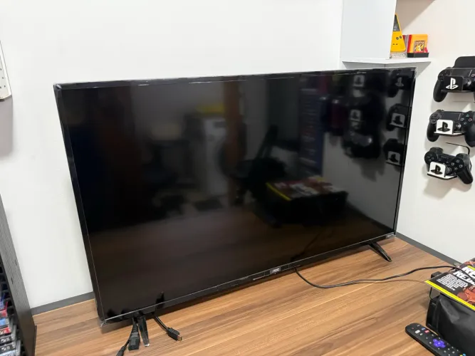 TV AOC 43 LED - 3 HDMI + USB - Ótimo estado