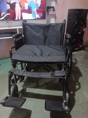Cadeira de rodas para obeso