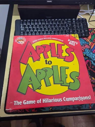 Jogo de Tabuleiro - APPLES TO APPLES