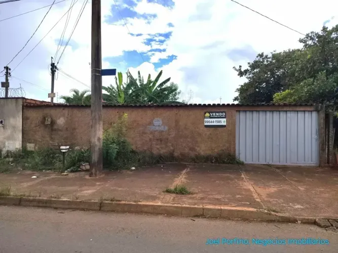 Lote com Barracão a Venda; Medindo 360,00m² - Ótimo preço e Localização / Solange Parque -
