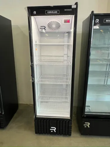 Cervejeira 570 litros até 10 caixas engradados nova