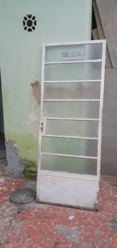 Porta de ferro