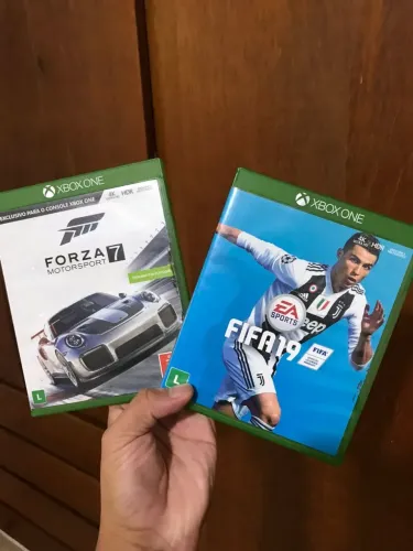 Jogos Xbox one Fifa 19 e Forza 7