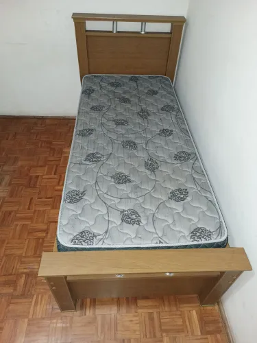 Cama de solteiro com colchão
