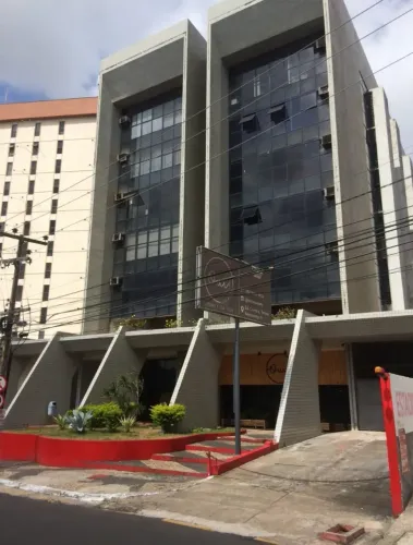 Imóvel para aluguel possui 32 metros quadrados em Renascença - São Luís - MA
