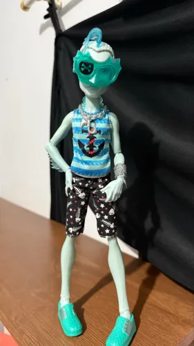 Boneca monster high gil g1