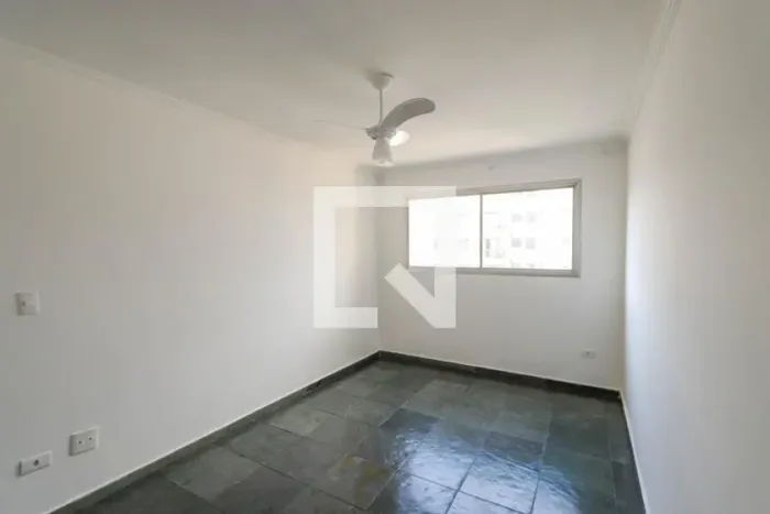 Apartamento à Venda - Água Fria, 2 Quartos, 60 m2