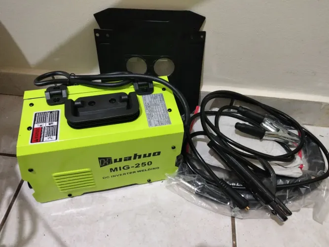 Máquina de solda nova