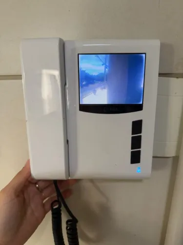 INSTALAÇÃO DE INTERFONES E VIDEO PORTEIROS