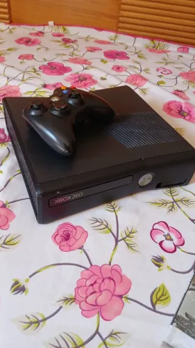 Xbox 360 Slim