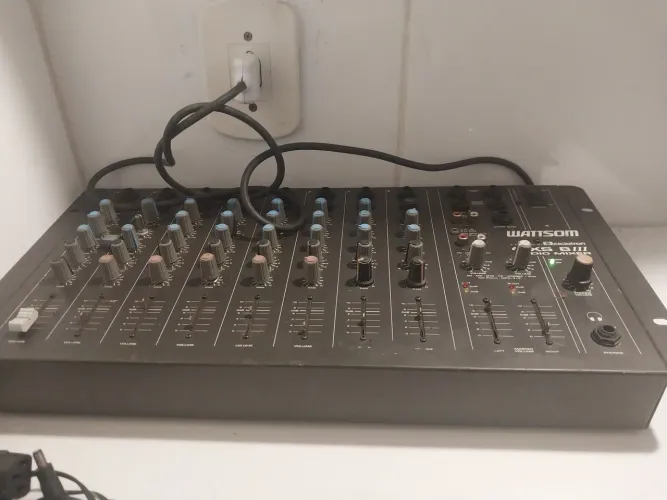 Mesa de som