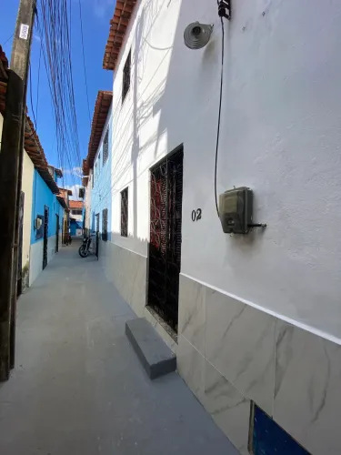 Alugo casa na Aerolândia com 2 suítes