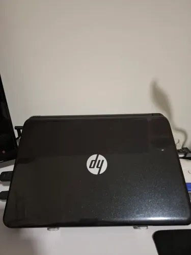 Notebook HP 14 Intel Core i5 com Windows 10 Pro