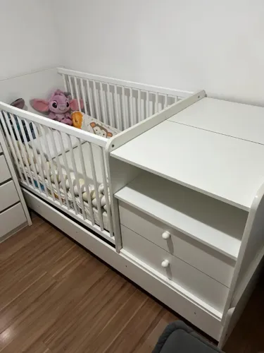 Berço Americano com Trocador + 2 Colchões (berço e cama)