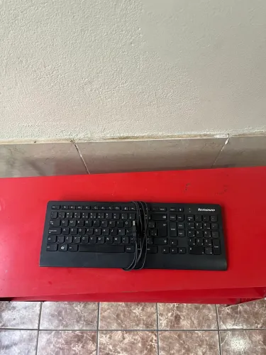 Teclado com fio USB Lenovo