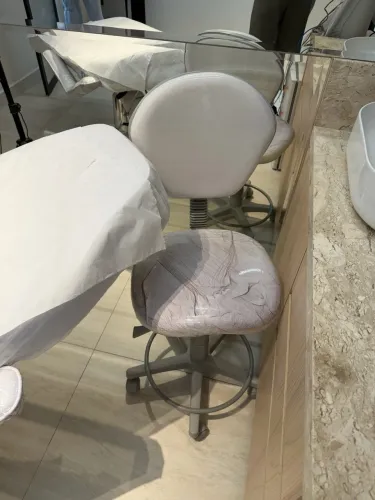 Mocho cadeira poltrona para clinica estetica ou dentista