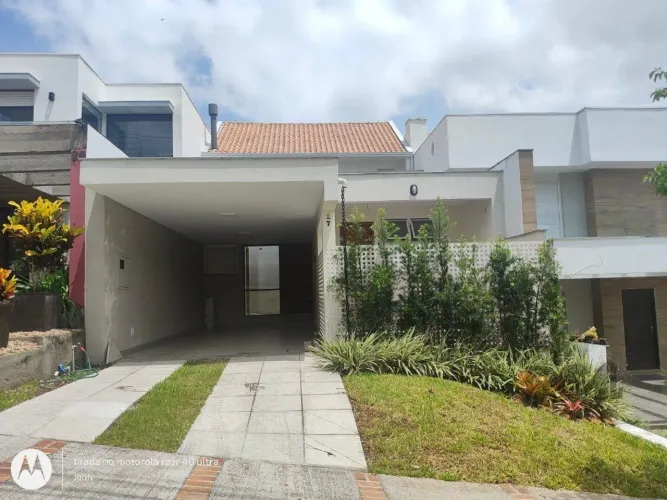 Casa em Condomínio fechado com 3 dormitórios no bairro Vila Nova em Porto Alegre, RS