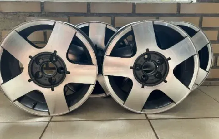 Vendo Jogo de rodas aro 15