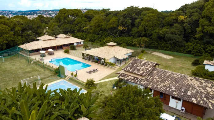 Sítio de Altíssimo Padrão à Venda no Condomínio Nossa Fazenda em Esmeraldas - 5.000m² por 