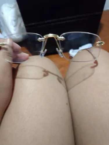Estou vendo óculos novo nunca fui usado vim buscar 