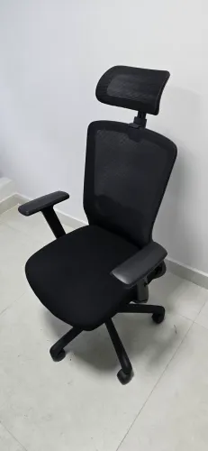 Cadeira ergonômica (usada poucas vezes)