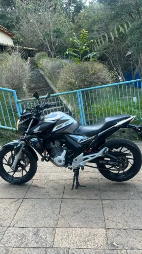 Honda CB Twister 250 2020 - Completa, Revisada, Com Acessórios.