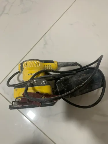 Lixadeira orbital Stanley ss24